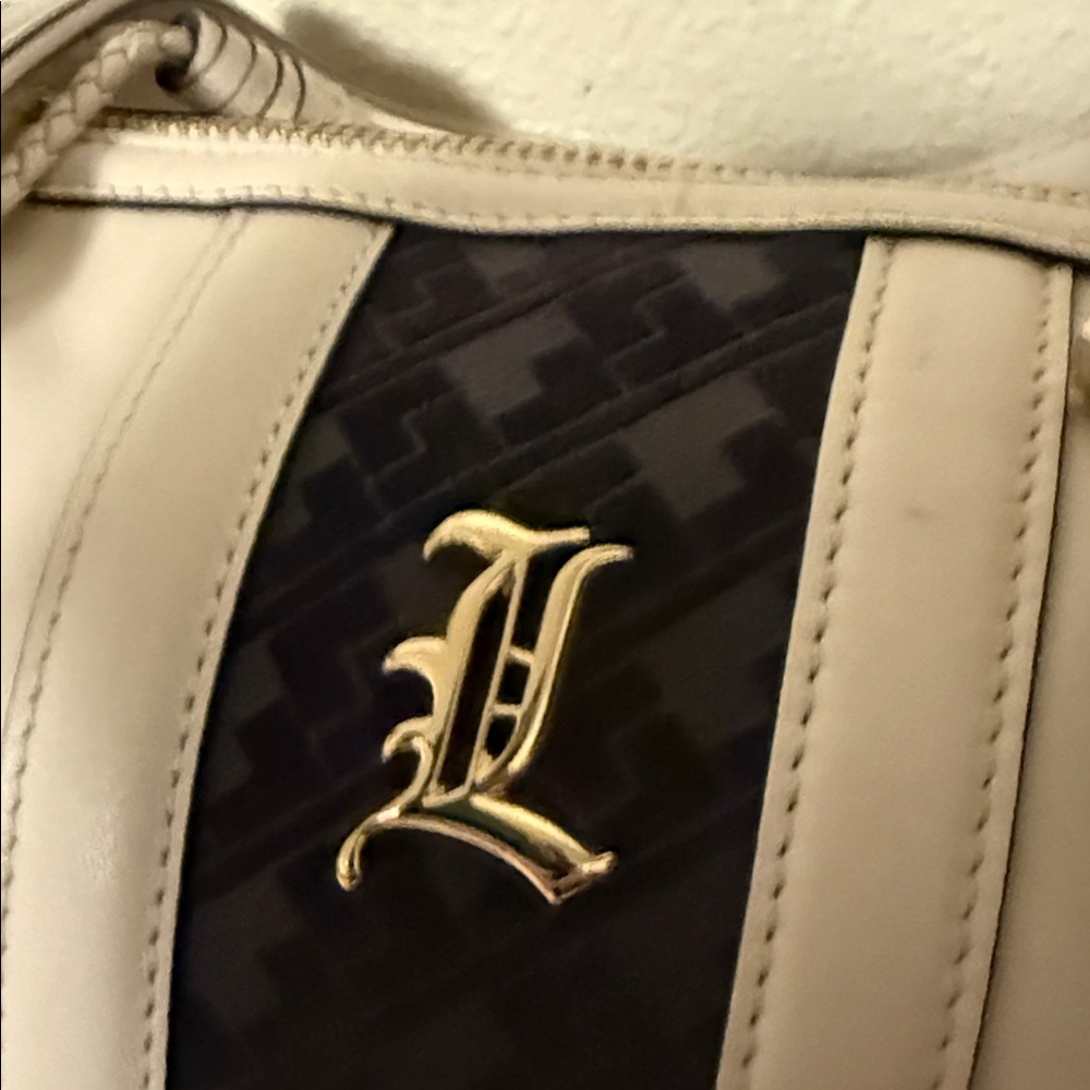 LAMB Elegant White and Navy Designer Handbag - Picture 2 of 6